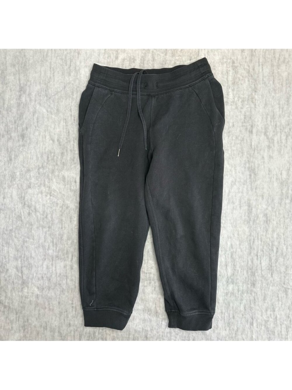 Lululemon Scuba High-Rise Cropped Jogger